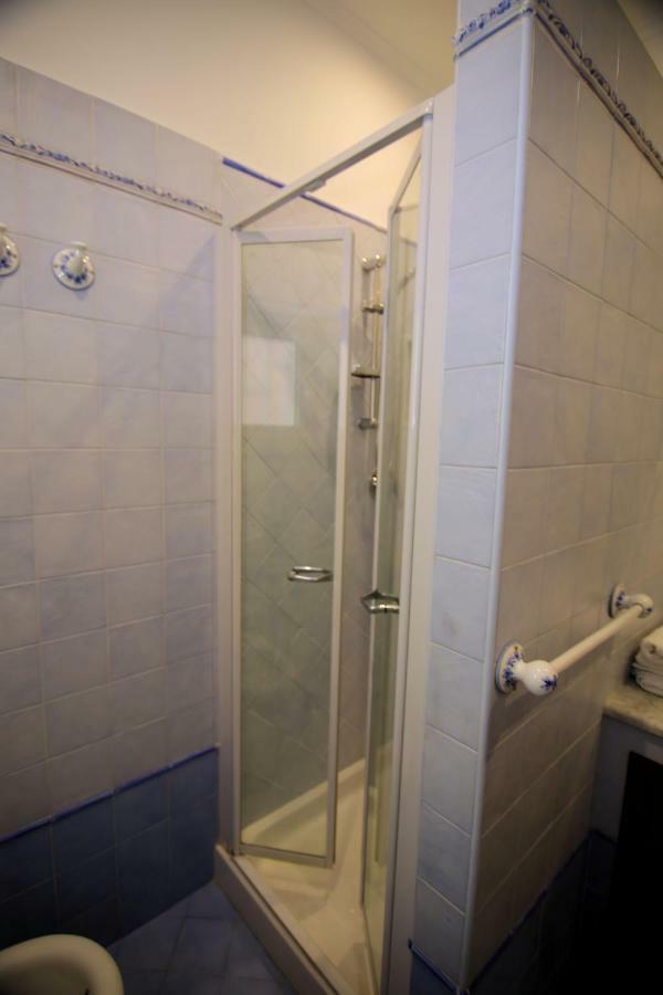 Casa Vittoria Bed & Breakfast Наполи Екстериор снимка